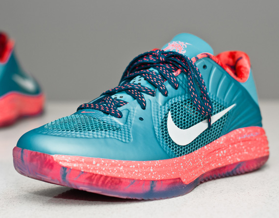 Nike Lunar Hypergamer Low Rose Classic Pe 7