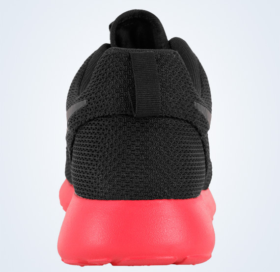 Nike Roshe Run Black Anthracite Siren Red 1