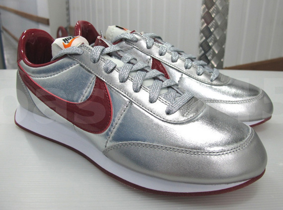 Nike Tailwind Night Track Tz 22