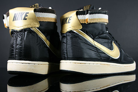 Nike Vandal High Supreme – Black – Metallic Gold – White