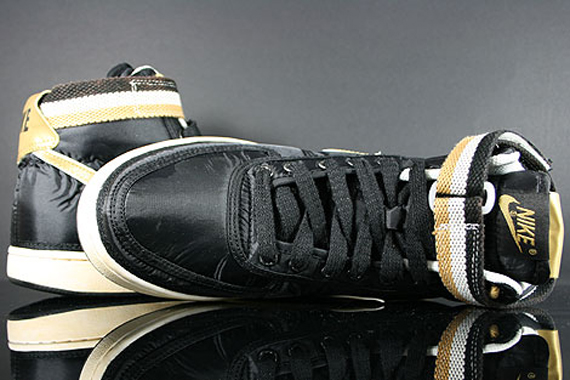 Nike Vandal High Supreme Vintage Black Metallic Gold White 6