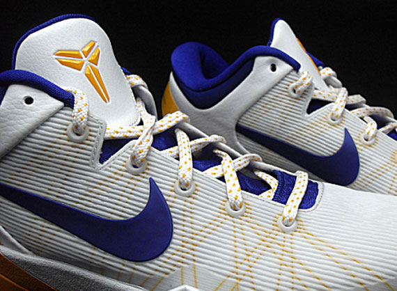 Nike Zoom Kobe VII - White - Concord - Del Sol