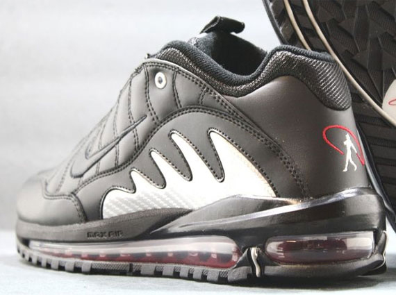 Nike Total Griffey Max ’99 – Black – Zen Grey – Varsity Red | Release Reminder