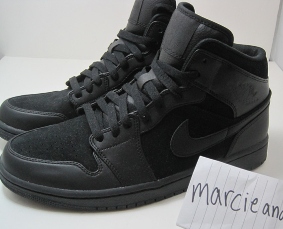 Air Jordan 1 Mid Blackout Fall 2012 4