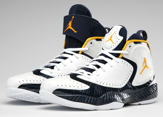 Air Jordan 2012 March Madness Cal 4