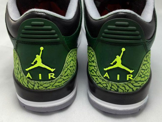 Air Jordan III ‘Pit Crew’ Customs By Mache