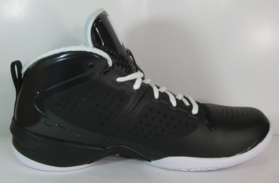 Jordan Fly Wade Blk Wht Release Reminder 5