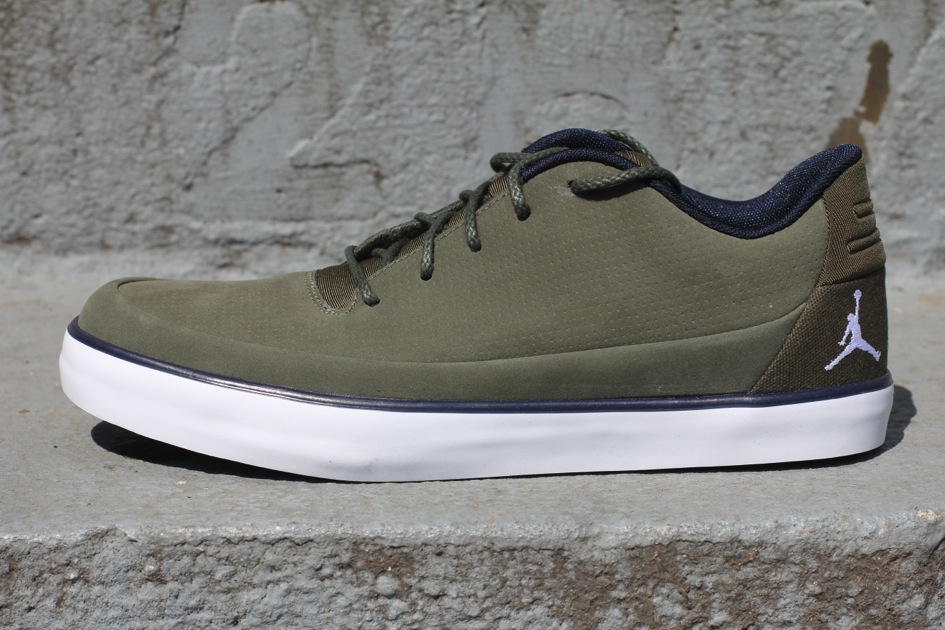 Jordan V9 Grown Low Cargo Khaki White Obsidian 21