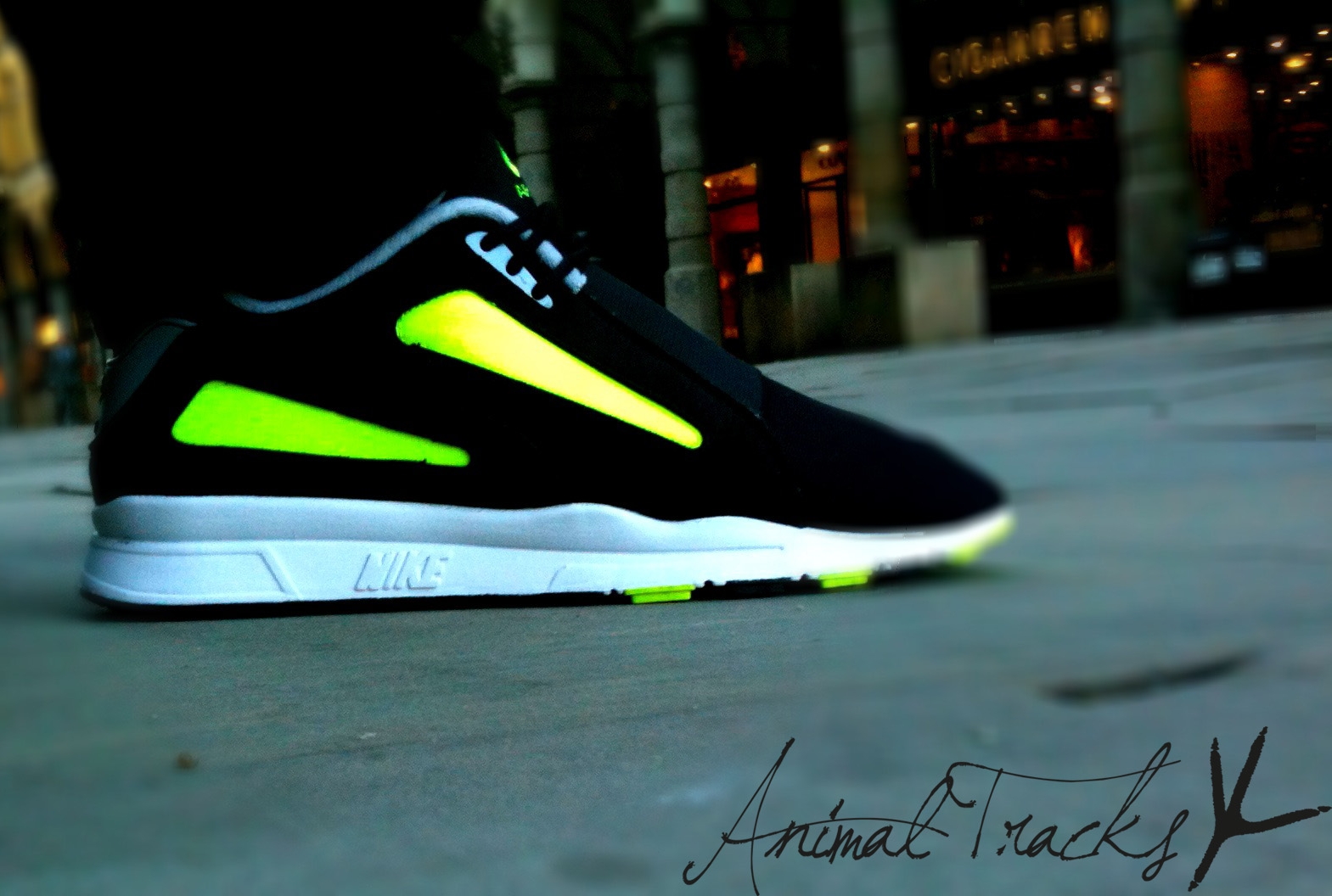 Nike Air Current Arriving At Euro Retailers 01
