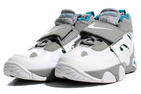 Nike Air Diamond Turf Ii Gs Stealth 3