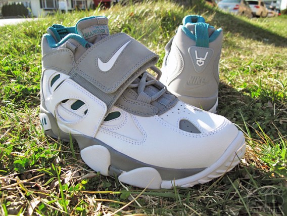 Nike Air Diamond Turf Ii Stealth Freshwater 2