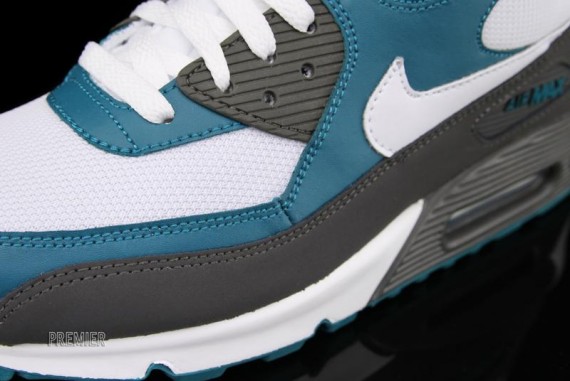 Nike Air Max 90 ‘Lush Teal’