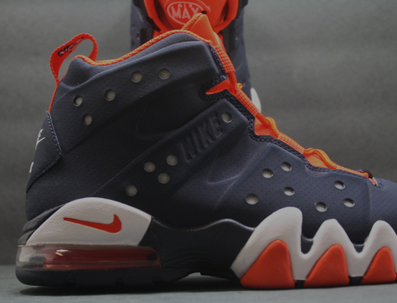 Nike Air Max Barkley Obsidian Team Orange 1