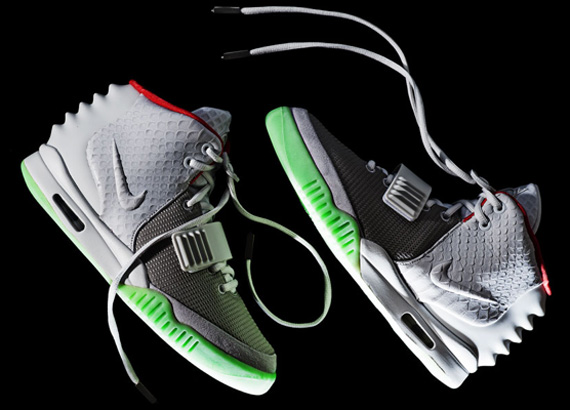 Nike Air Yeezy 2 Wolf Grey Pure Platinum Detailed Images 31