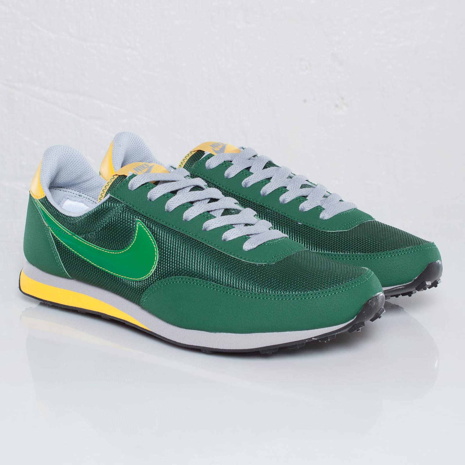 Nike Elite Gorge Green Court Green Wolf Grey 3