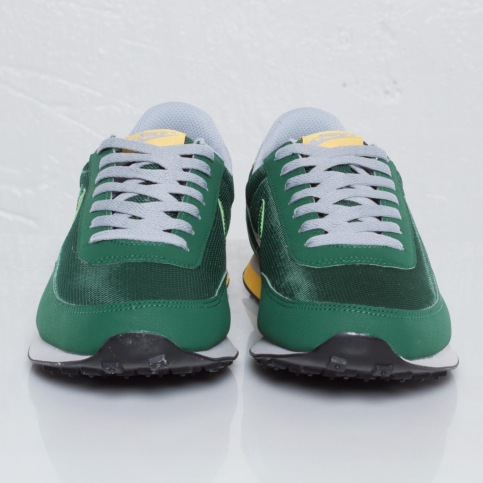 Nike Elite Gorge Green Court Green Wolf Grey 4