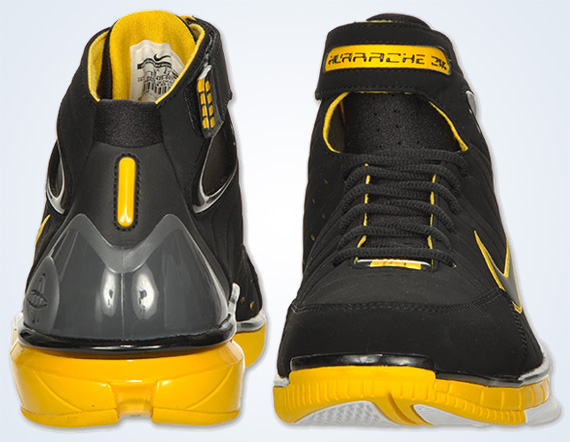 Nike Zoom Huarache 2K4 - Black - Varsity Maize | Available