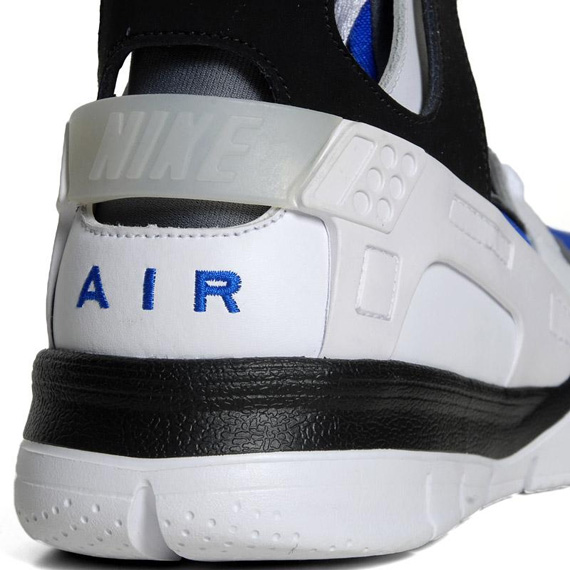 Nike Huarache Basketball 2012 White Black Soar 5