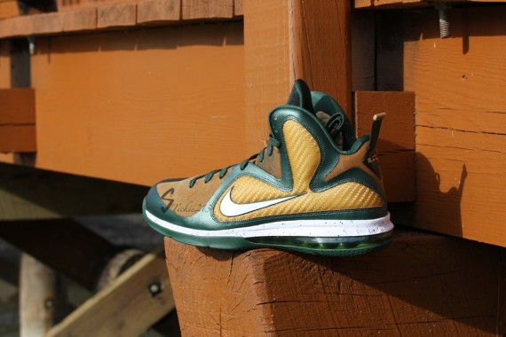 Nike LeBron 9 ‘SVSM’ Away PE