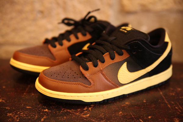 Nike Sb Dunk Low Black And Tan 2