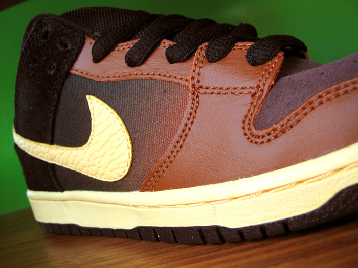 Nike Sb Dunk Low Premium Pecan Chamois Black Baroque Brown 3