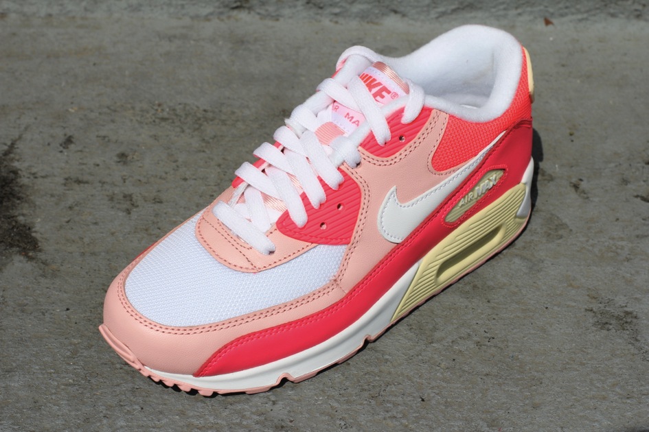 Nike Wmns Air Max 90 Hot Punch White Storm Pink 02
