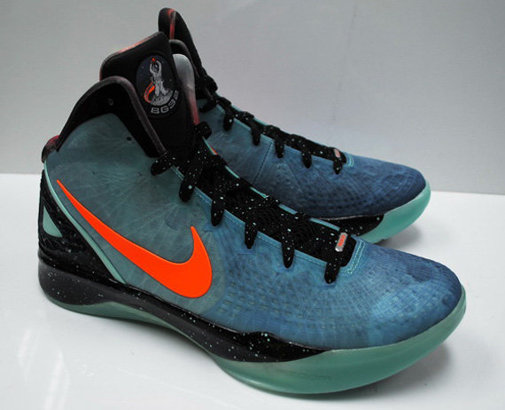 Nike Zoom Hyperdunk 2011 Supreme Blake Griffin Galaxy 4