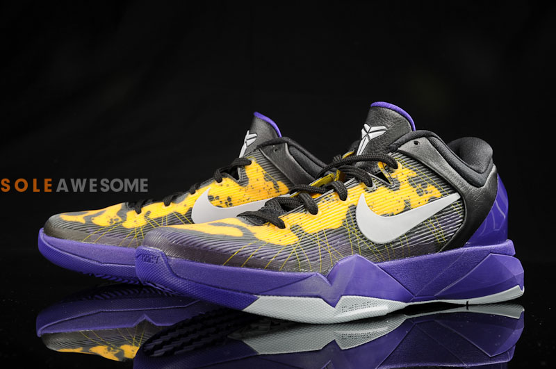 Nike Zoom Kobe 7 Poison Dart Frog Lakers 4