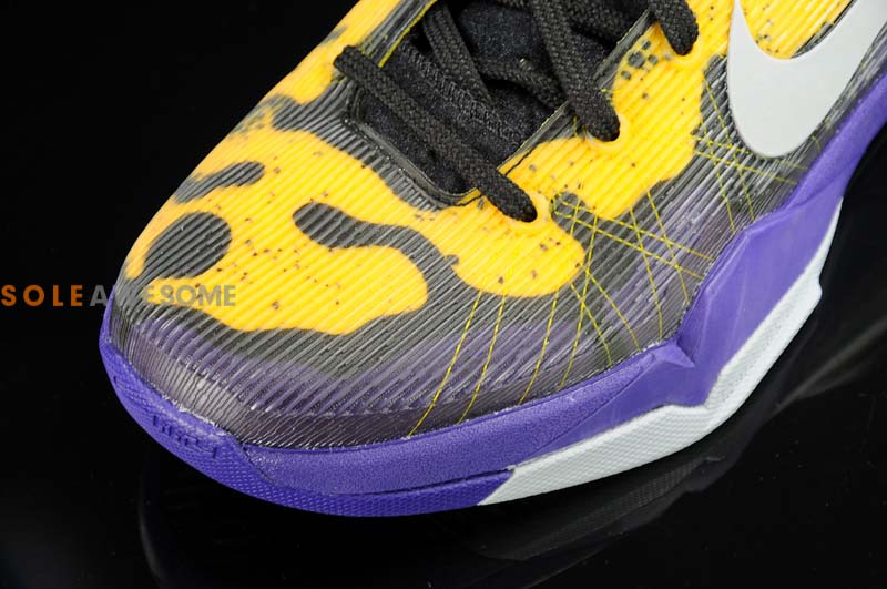 Nike Zoom Kobe 7 Poison Dart Frog Lakers 9