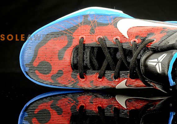 Nike Zoom Kobe 7 'Poison Dart Frog' - Red - Blue | New Images