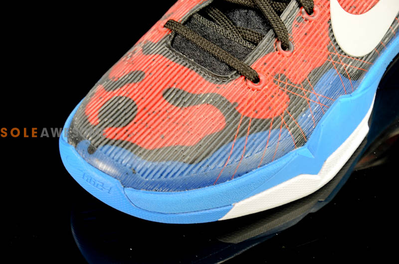 Nike Zoom Kobe 7 Poison Dart Frog Red Blue New Images 8