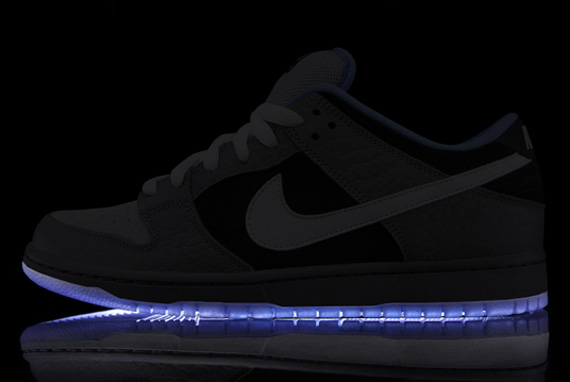 Premier Nike Sb Dunk Low April 2012 3