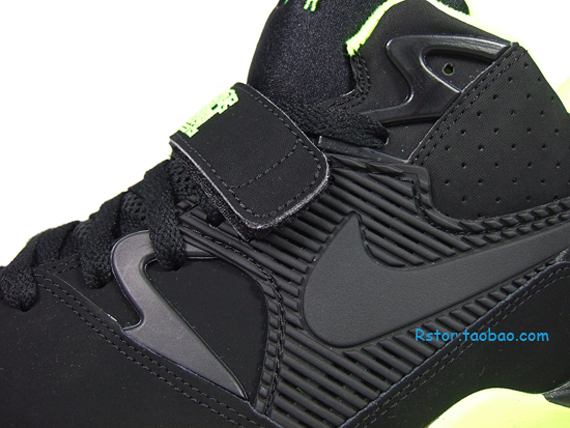 Air Force 180 Black Volt 7