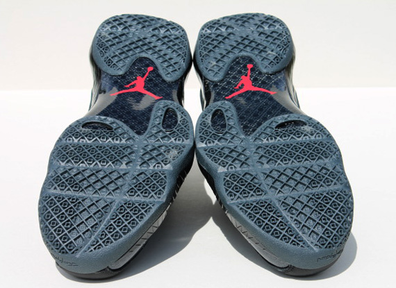 Air Jordan 2012 Black Varsity Red Anthracite Release Reminder 1