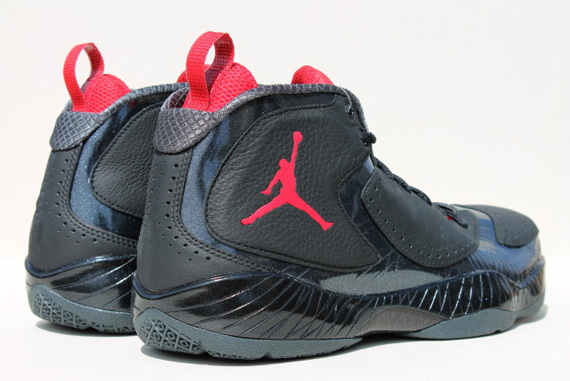 Air Jordan 2012 Black Varsity Red Anthracite Release Reminder 4