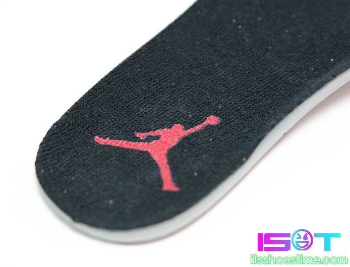 Air Jordan Xi Low White Varsity Red Detailed Images 05