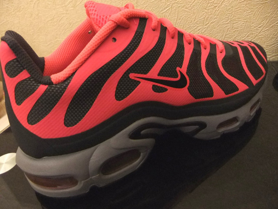 Air Max Plus Fuse Solar Red 2