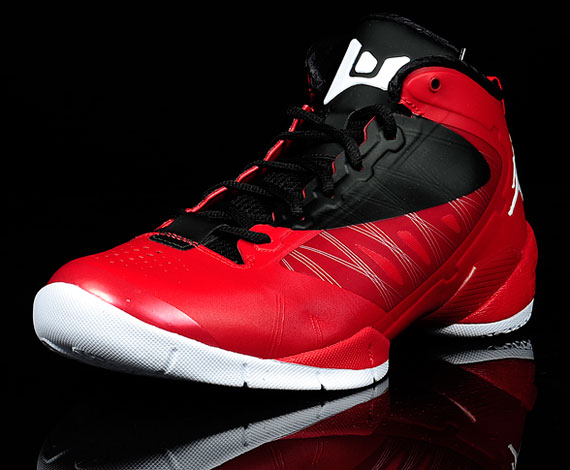 Jordan Fly Wade 2 Ev Gym Red Black White 3