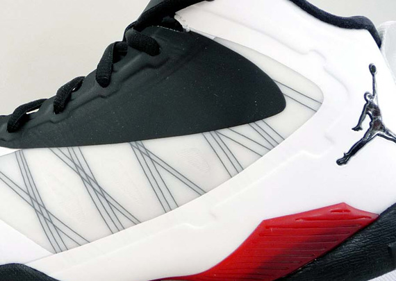 Jordan Fly Wade 2 EV – White – Black – Varsity Red