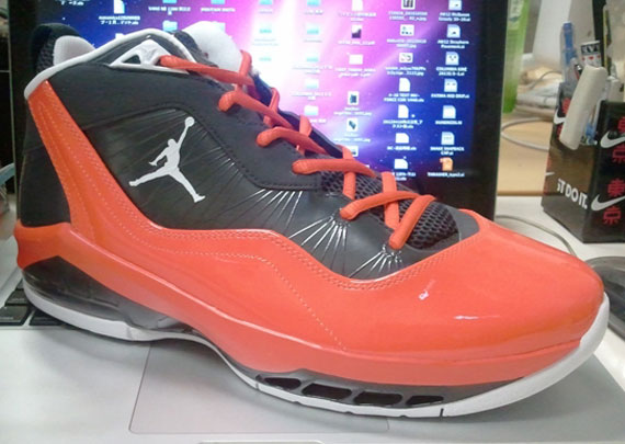 Jordan Melo M8 Anthracite White Orange Blaze 2