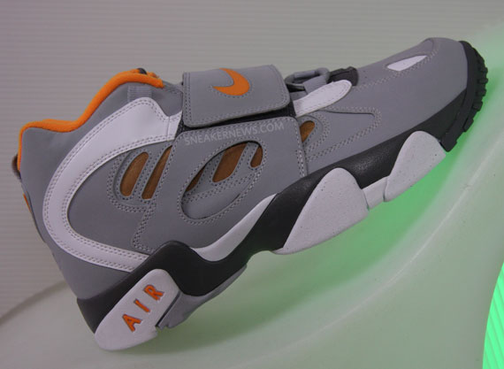 Nike Air Diamond Turf Ii Grey Orange White 3