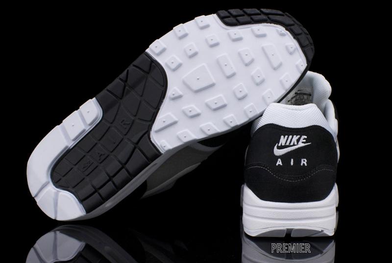 Nike Air Max 1 Black White 3