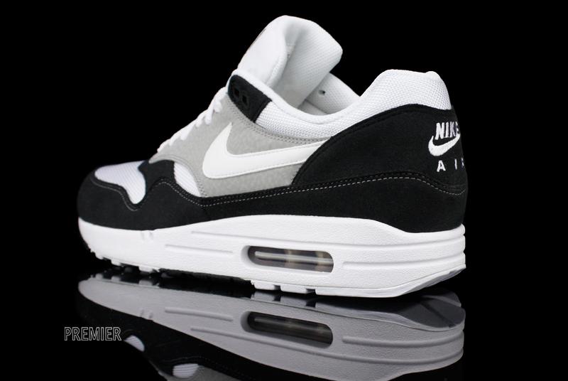 Nike Air Max 1 Black White 5