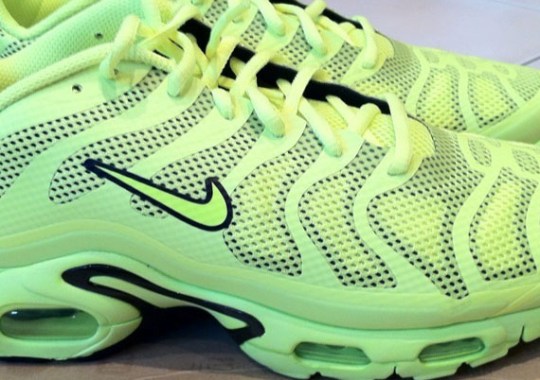 Nike Air Max Plus Fuse – Neon – Black