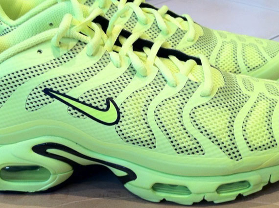 Nike Air Max Plus Fuse – Neon – Black