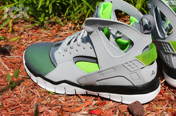 Nike Huarache Basketball 2012 Wolf Grey Action Green 3