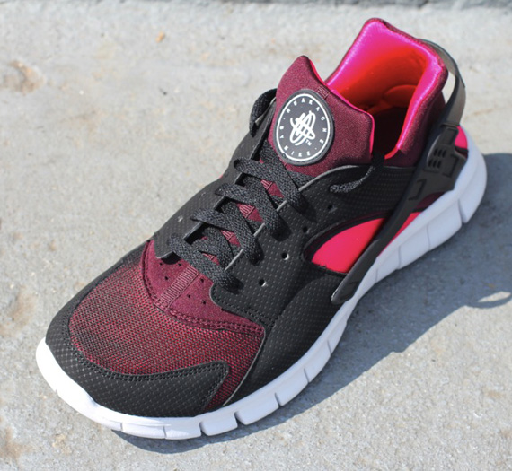 Nike Huarache Free Run Blk Scar Fire Oneness 1