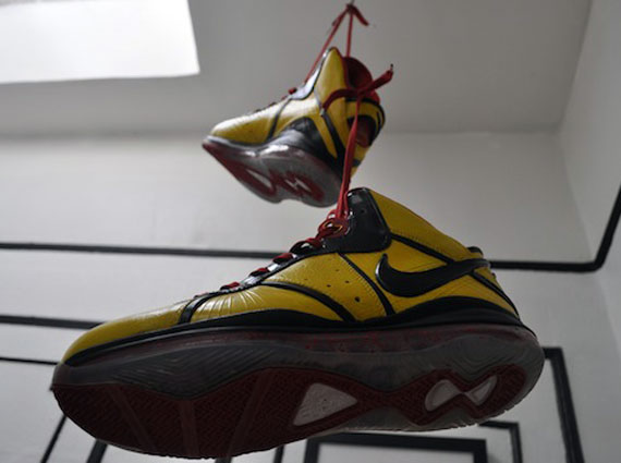 Nike LeBron 8 ‘Bruce Lee’ Customs by Laptop LaSane