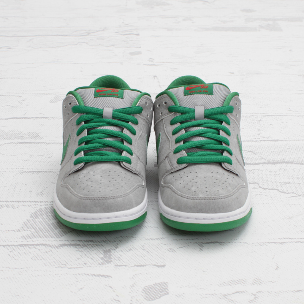 Nike Sb Dunk Low Premium Matte Silver Classic Green Varsity Red 3