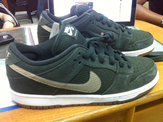 Nike Sb Dunk Low Pro Sequoia Metal Zinc 2